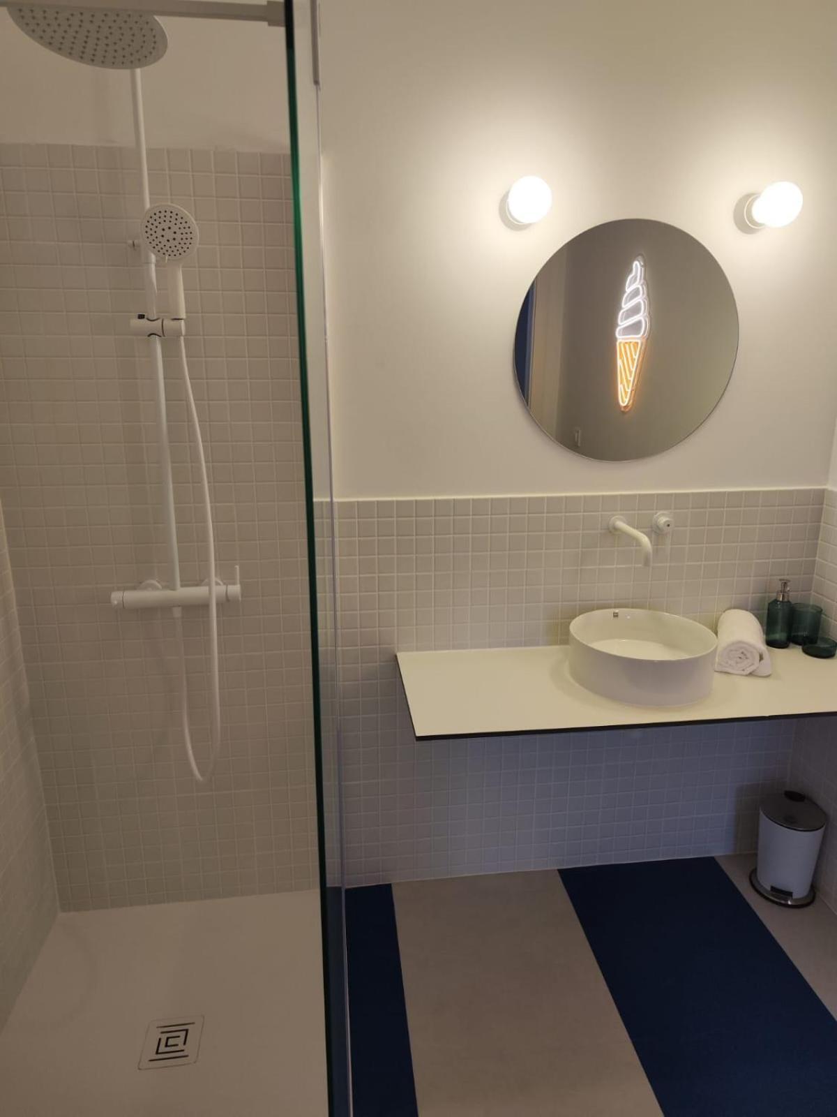 Carisan1 6 Min To Beach Modern Bright Valência Exterior foto